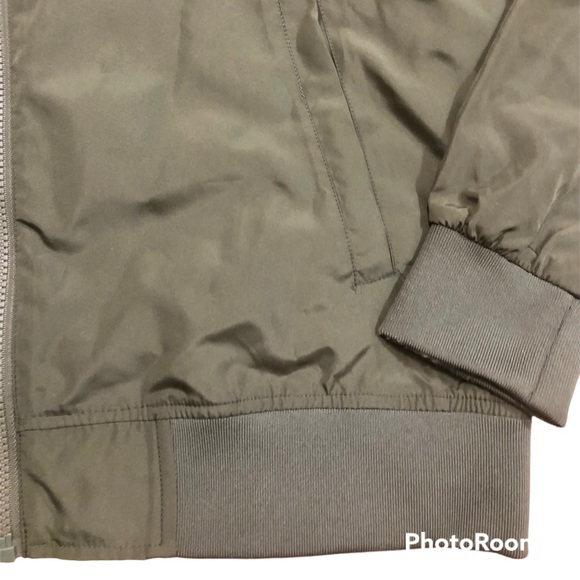 Army green bomber jacket, large - Picture 3 of 6